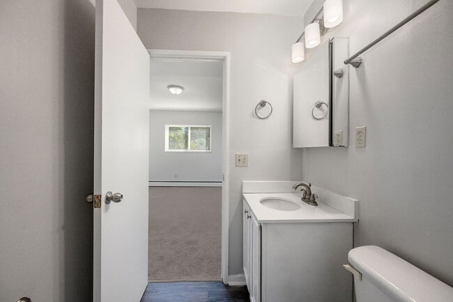 Photo - 3505 Telford St Unidad 9