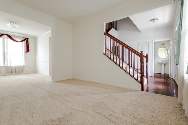 Photo - 122 Blakely Rd
