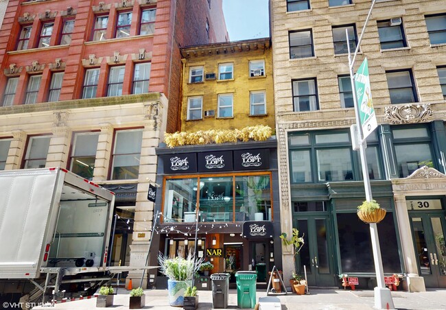 Photo - 34 E 20th St Unit Apt 3