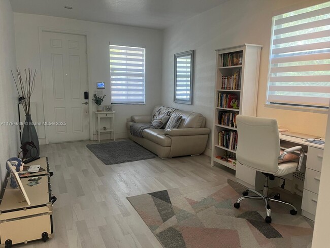 Photo - 8985 NW 98th Ave