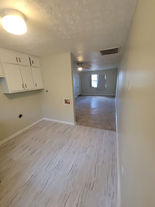 Photo - 2 bedroom/1 bath duplex in Pike Co