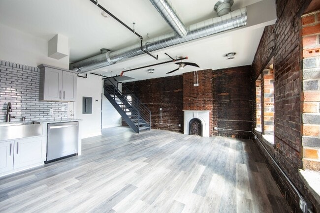 Photo - 490 Pearl St Unit 7