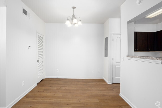 3BR, 2BA - 1,100SF - Dining Room