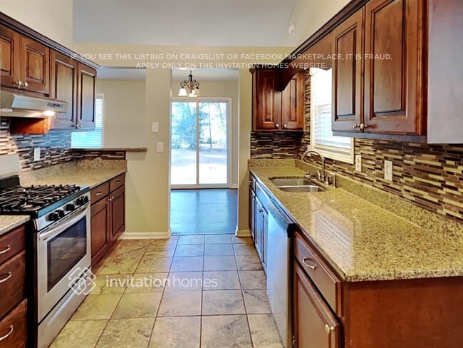 Photo - 3377 Tia Trace NW