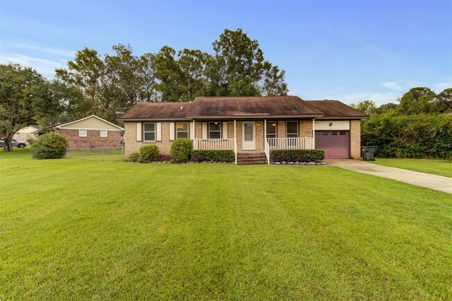 125 Columbia Drive, Ladson, SC 29456 - 4 B... - 125 Columbia Drive, Ladson, SC 29456 - 4 B... House