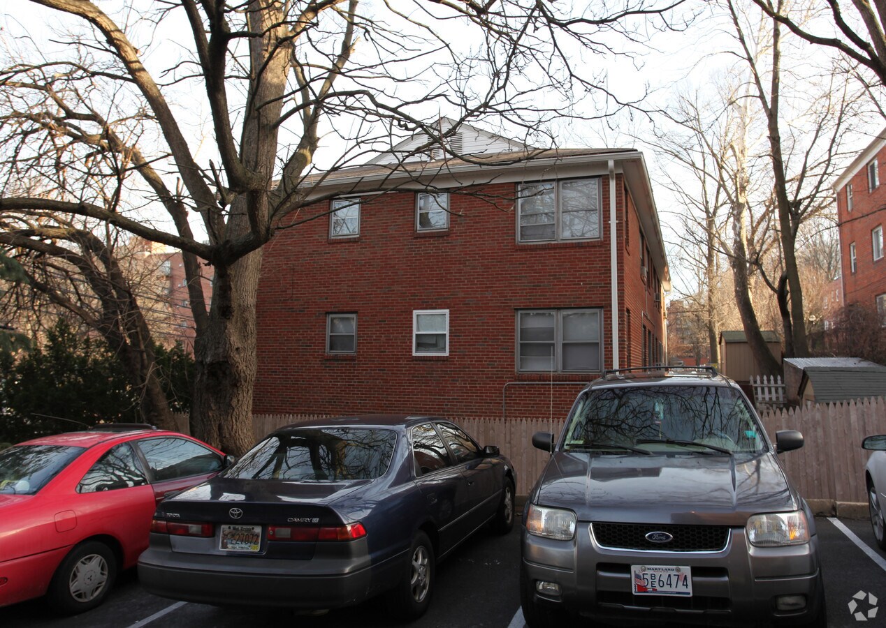 Photo - 7515 Maple Ave