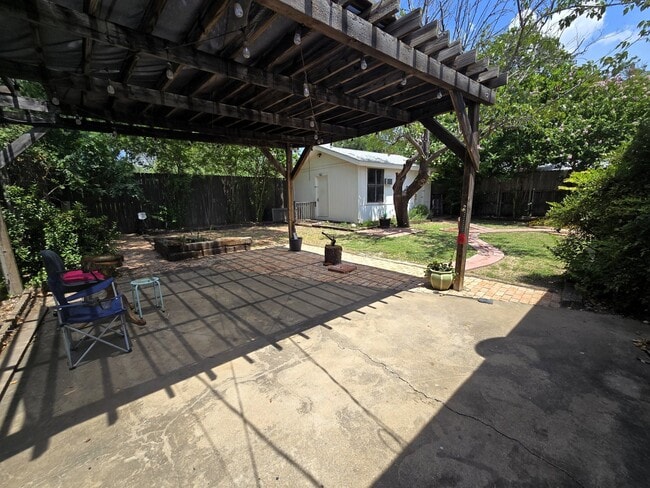 Photo - 2516 W Beauregard Ave