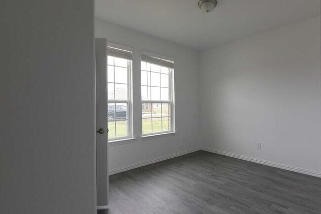 Photo - 3207 Anna St
