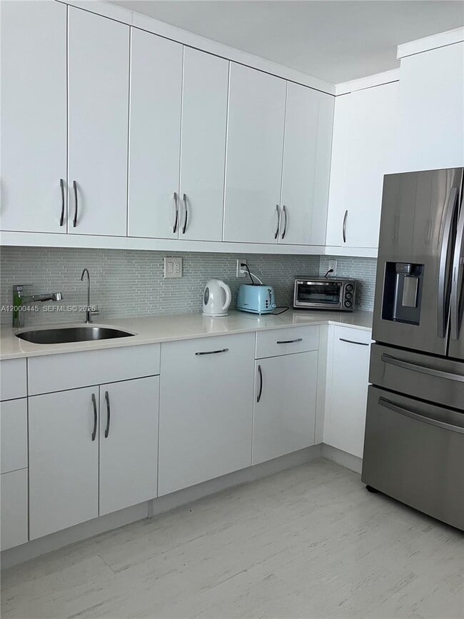 Photo - 3180 S Ocean Dr Unidad 603