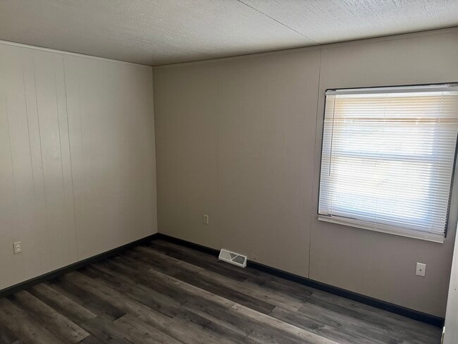 Photo - 1225 13th St SE