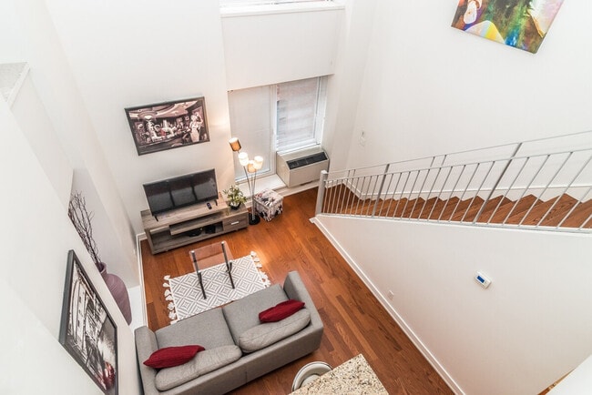 Photo - 1061 Rue St-Alexandre Unit ID1261758P