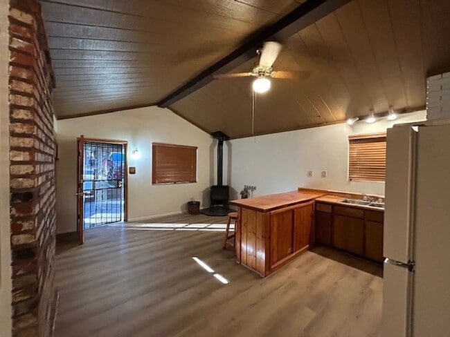 Photo - 259 Spruce Ln