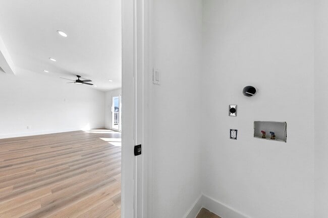 Building Photo - 13014 John Reynolds Rd Rental