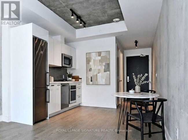 Photo - 608 Richmond St W Unit 514