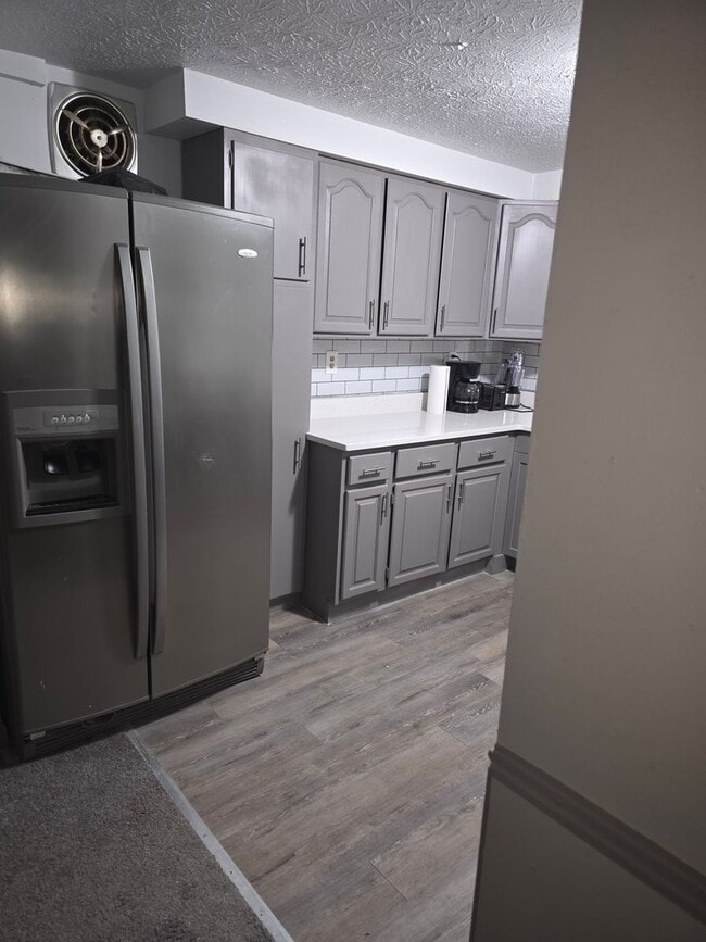 Photo - 650 E 130th St