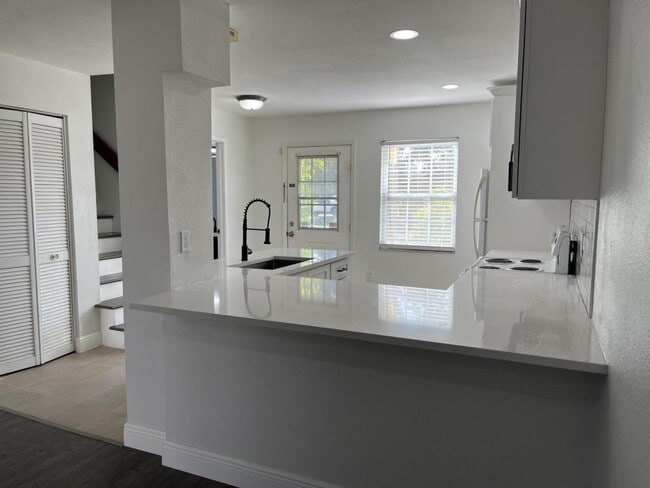 Photo - 7617 Tamarind Ave