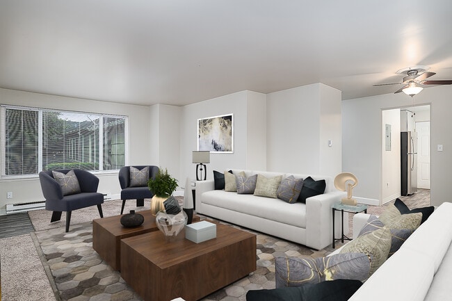 Photo - Hawthorne Court Apartments