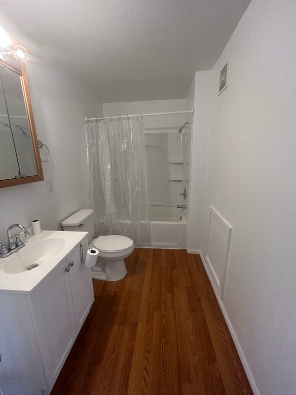 Photo - 426 E 9th St Unit upper 3