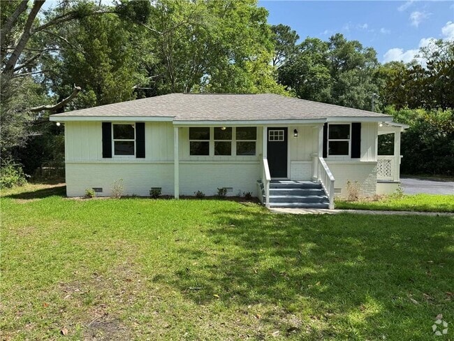 Building Photo - 1708 Bryan Ave Rental