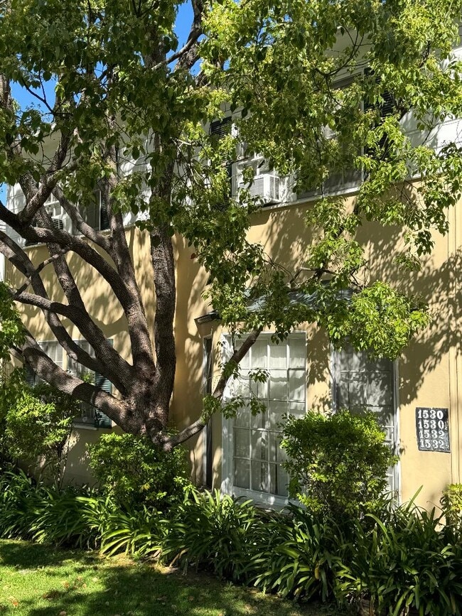 Building Photo - 1532 S Beverly Dr Unit 1532