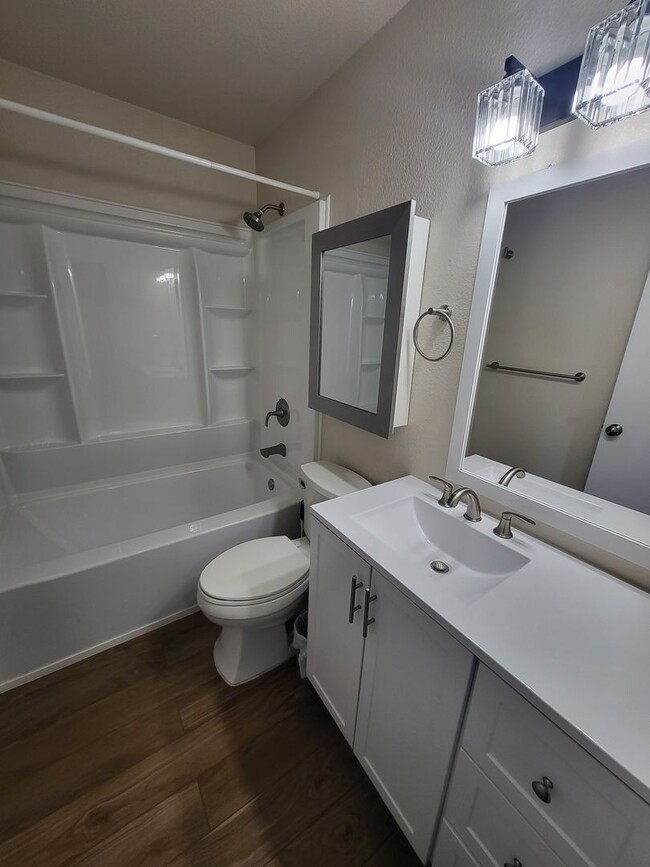 Photo - NIG0201>** Unit NIG0201  A