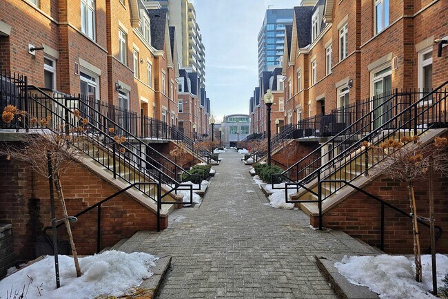 Photo - 108 Redpath Ave