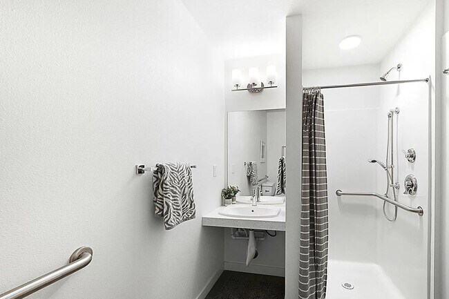 Photo - Ballard Townhouse 2bd/2ba, AC, Garage Parking