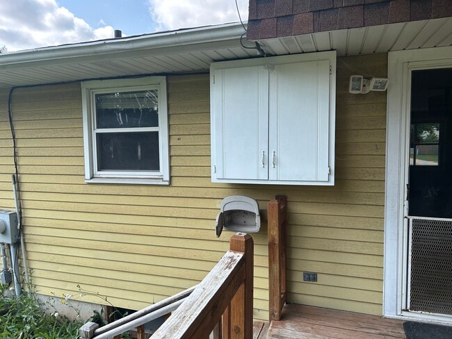 Photo - 2193 Packerland Dr