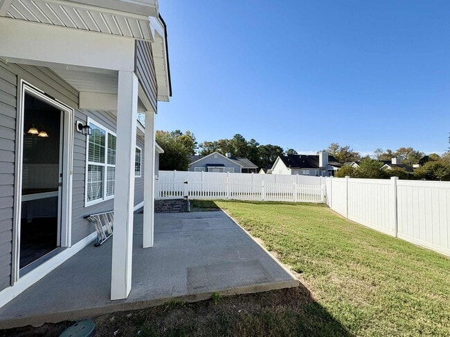 Photo - Move-In Ready 2 Bedroom, One Story Home – ...