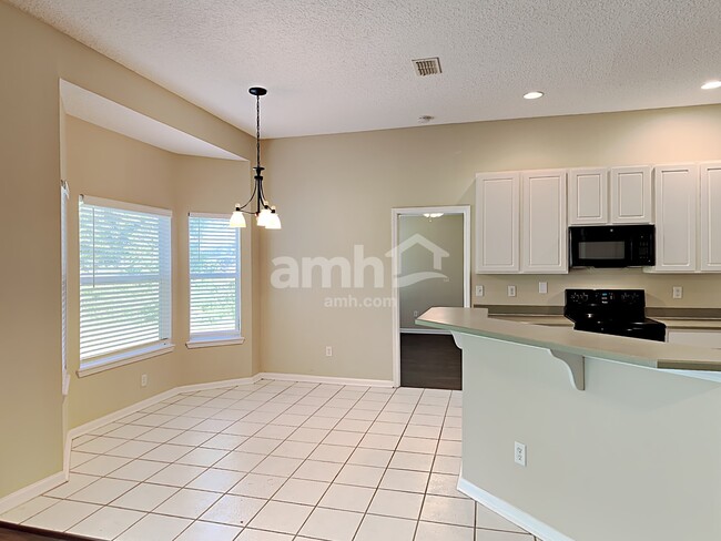 Photo - 1621 Merroway Ln