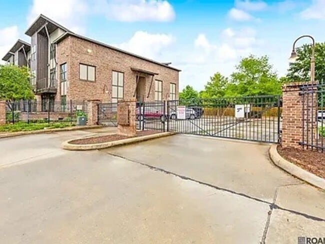 Photo - 3 Bedroom Townhome in a Gated Community | 333 Lofts