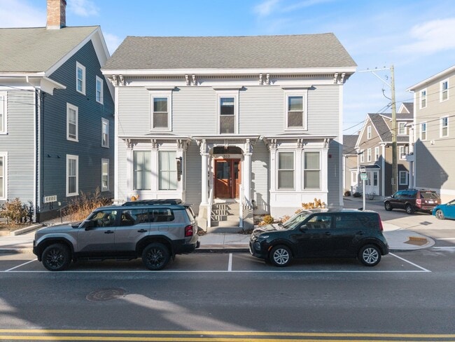 Photo - 303 Islington St Unidad 2