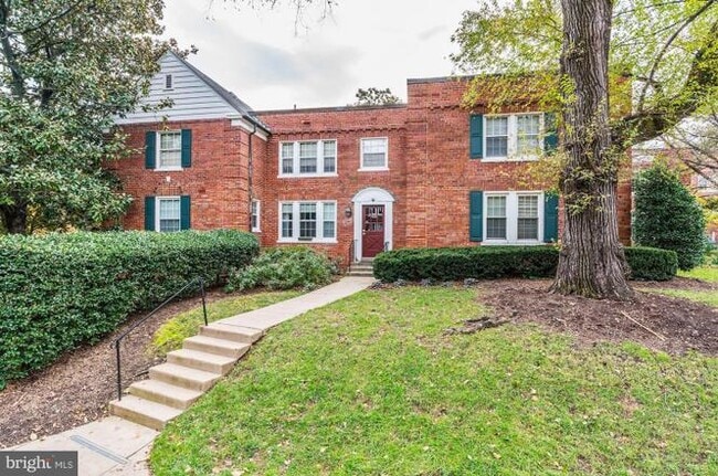 Photo - 1736 N Rhodes St Unidad 293