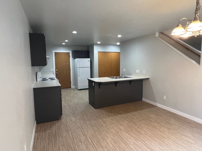 Photo - Spacious 4-Bedroom Townhome in Edmonds | Mukilteo School District | Available NOW