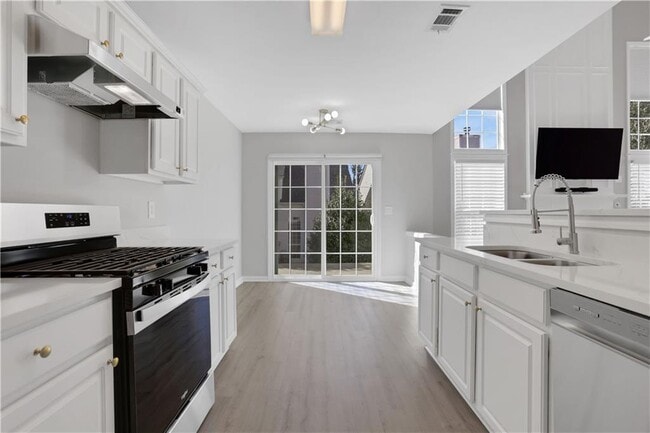 Photo - 617 Melilot Ln