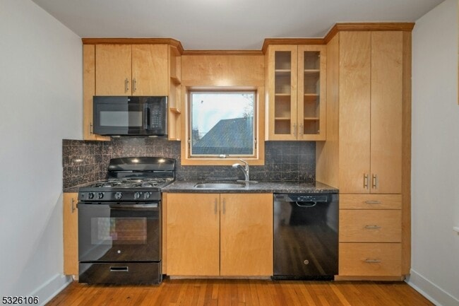 Photo - 26 Beauvoir Ave
