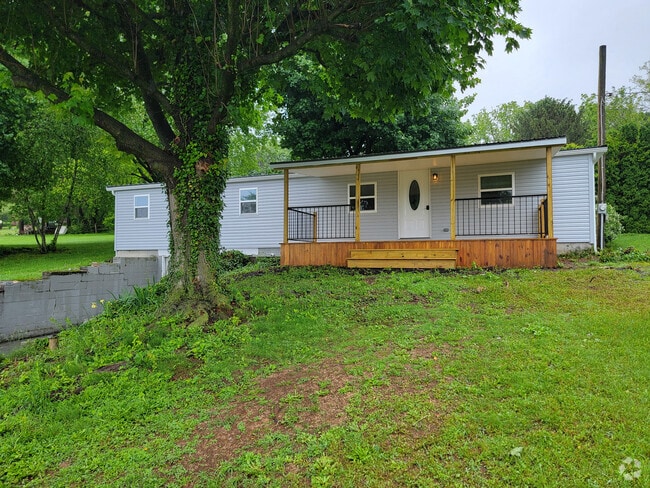 Building Photo - 625 Weavertown Rd Rental