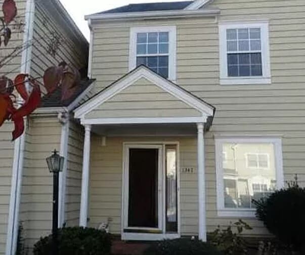 Photo - 1347 Le Parc Ave
