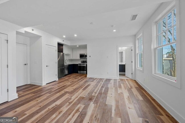 Photo - 2909 Peachtree Rd NE Unidad 206