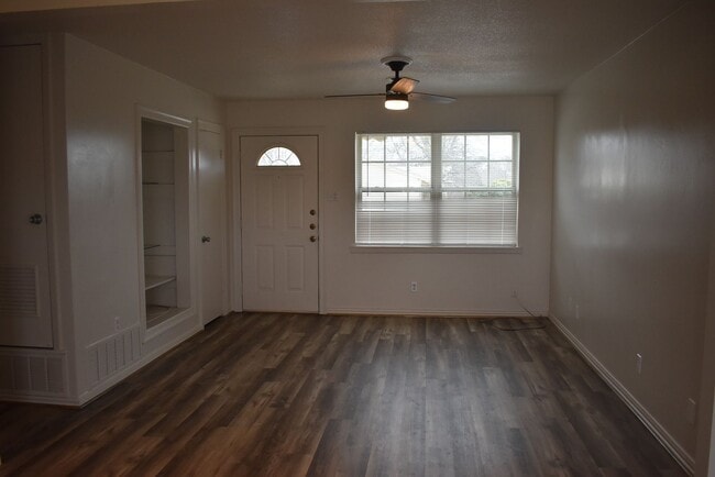 Photo - 201 North Dr