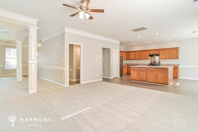 Photo - 404 Vineyard Ln