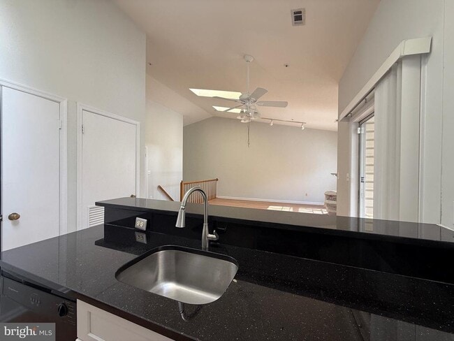 Photo - 7908 Crows Nest Ct Unit 32