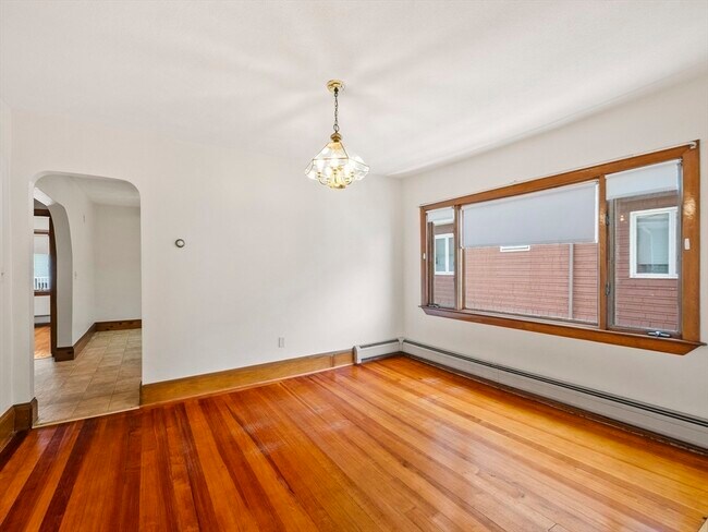 Photo - 37 Wright Ave Unit 2