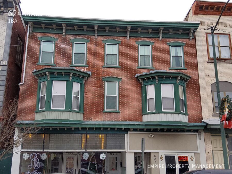 Photo - 624 Main St Unit Commercial Storefront