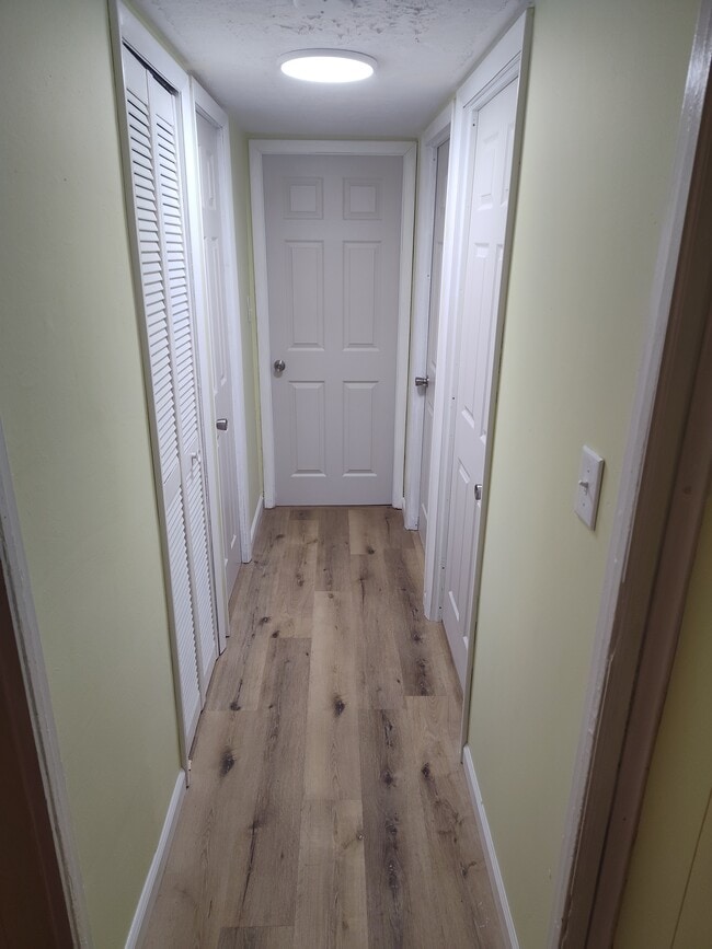 Photo - 14 Redbank Dr