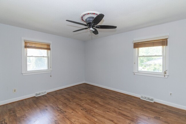 4020 S Crackerneck Rd