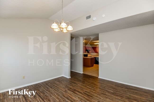 Photo - 10913 Ives St