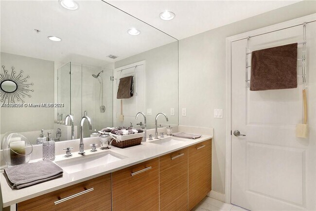 Photo - 480 Hibiscus St Unit 325