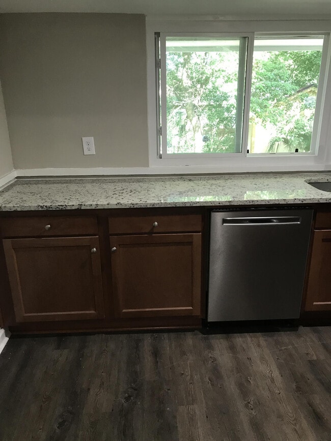 Photo - 7337 Wakefield Ave