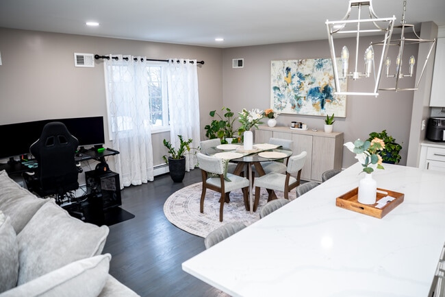 Photo - 11 Cozy Glen Ct Unit 1